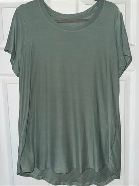 Women's Sage Short Sleeve Crewneck Top. “Sweet Tea”